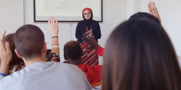 Akademide Müslüman Kadın Olmak