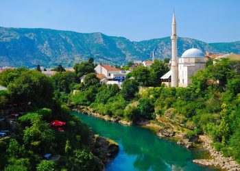 Balkanlardaki Kentsel Alanların Değişiminin Saraybosna ve Priştine Üzerinden Okunması