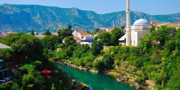 Balkanlardaki Kentsel Alanların Değişiminin Saraybosna ve Priştine Üzerinden Okunması