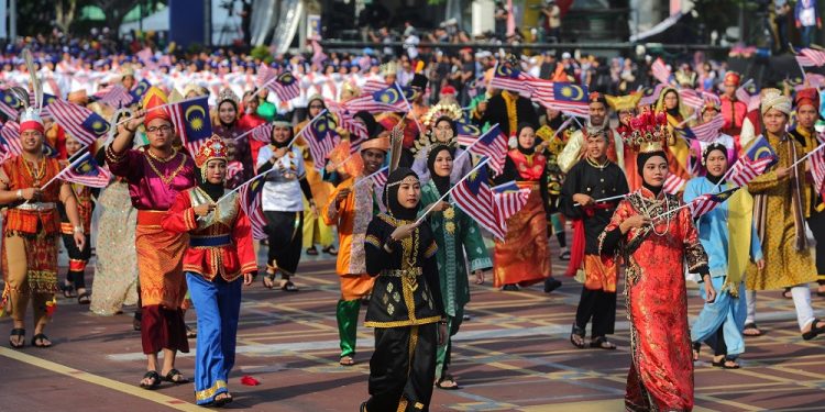 Sivil Toplum ve İnsan Hakları Savunuculuğu: Malezya’dan Dersler