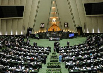 From Divine Authority to the Authority of the Faqih: Changing Actors in Shiite Politics