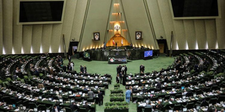 From Divine Authority to the Authority of the Faqih: Changing Actors in Shiite Politics