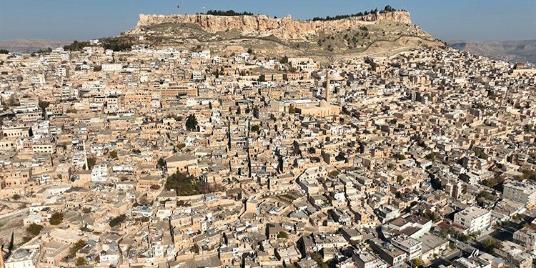 Inventing Tradition and Reviving Architecture in New Mardin