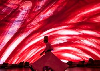 Islamic Art and Post-Modernism: A Way Forward