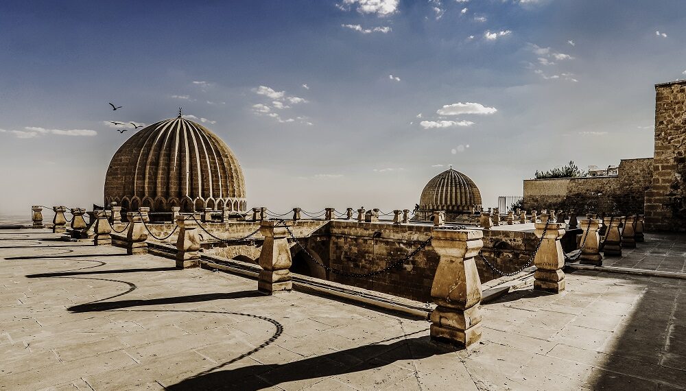 Medrese Neden Üniversite Değildir?