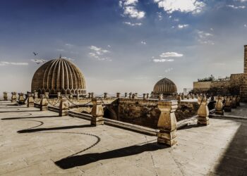 Medrese Neden Üniversite Değildir?